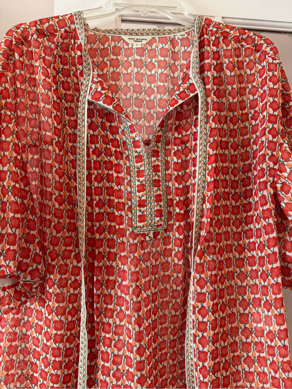 EUC Max Studio pull over blouse - Picture 2 of 6